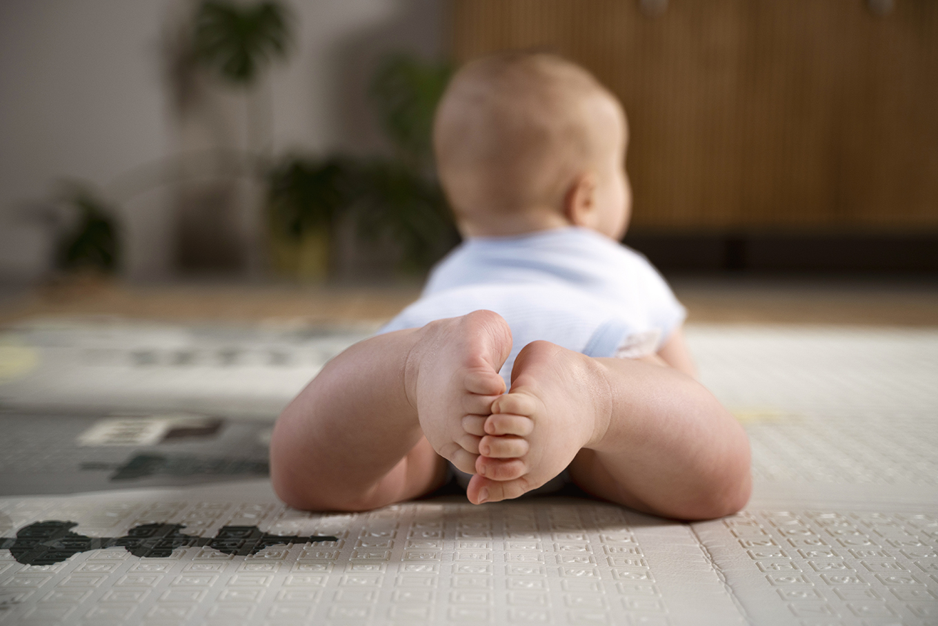 Il magico mondo dei libri in bianco e nero: la palestra per gli occhi e per il cervello di un neonato